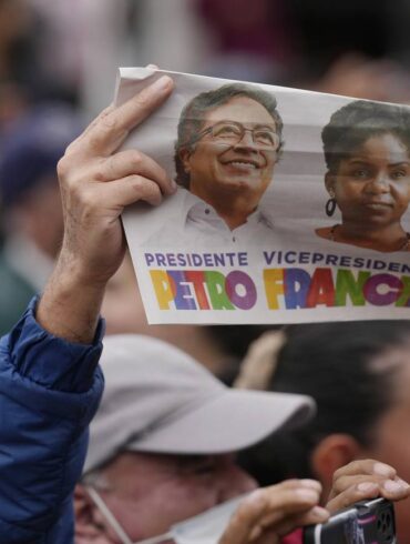 PETRO CAMPAÑA