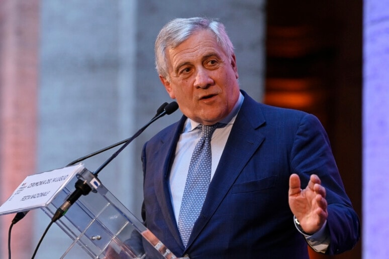 TAJANI3