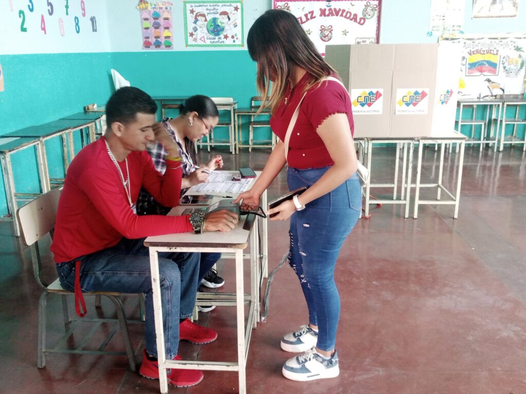 VOTO JOVEN