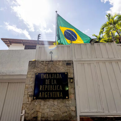 EMBAJADA