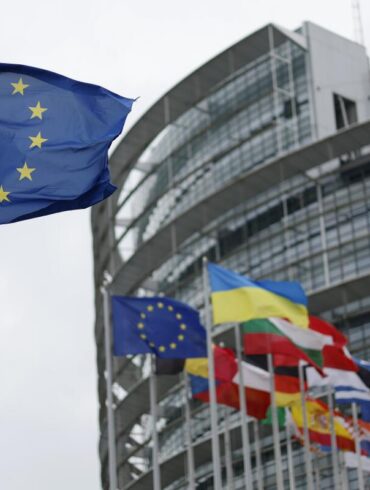 UE