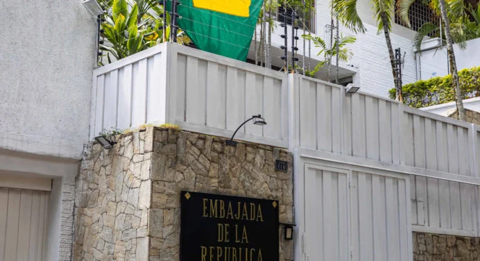 EMBAJADA