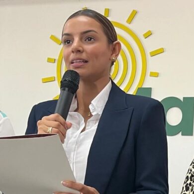 alcaldesa renuncia