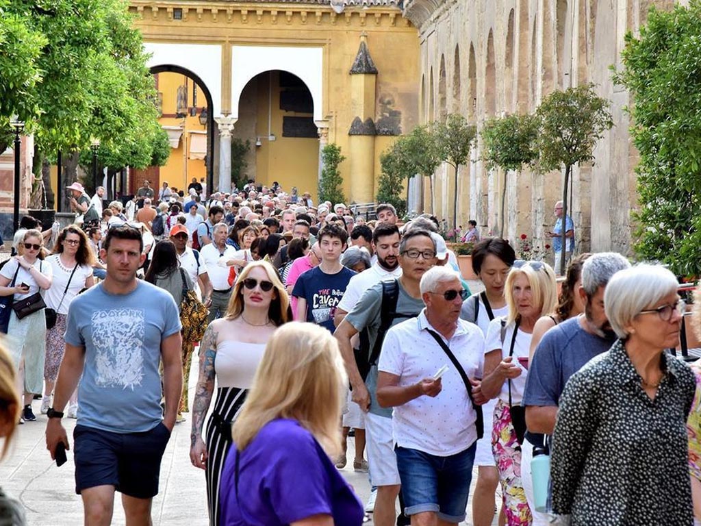 TURISTAS ESPAÑA