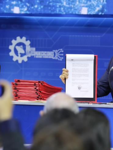 MADURO FIRMA