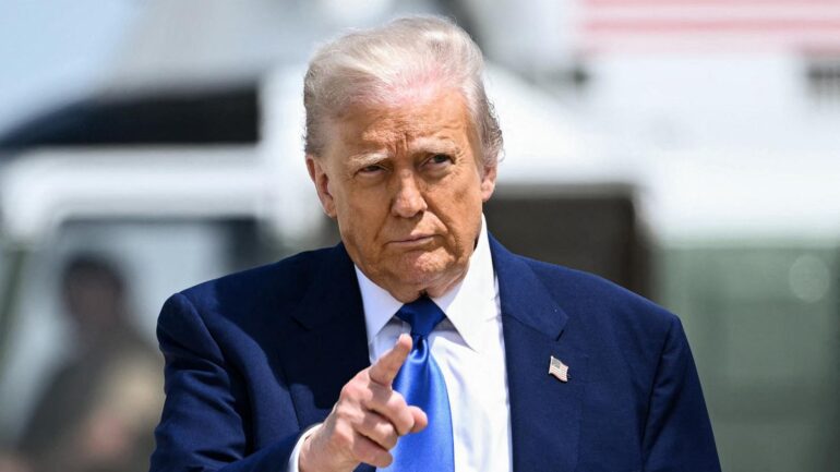DONALD TRUMP