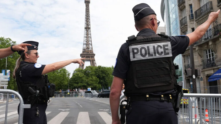 PARIS